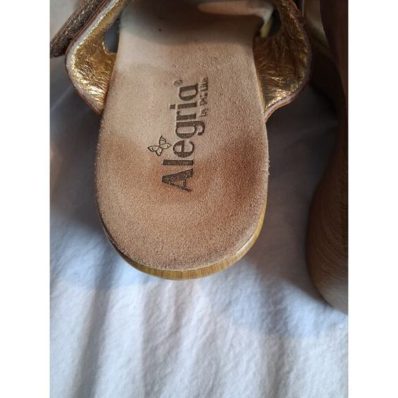 Alegria Size 8 Wedges - Picture 3 of 6